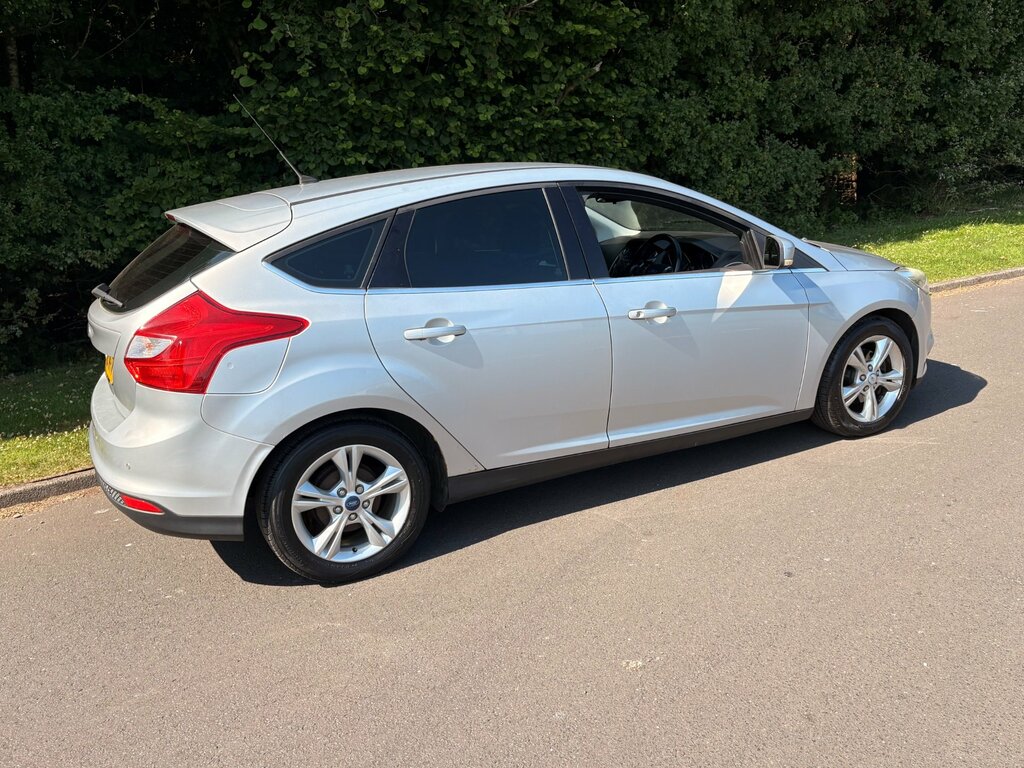 Ford Focus 1.6 Tdci Zetec Hatchback Euro 5 Silver #3