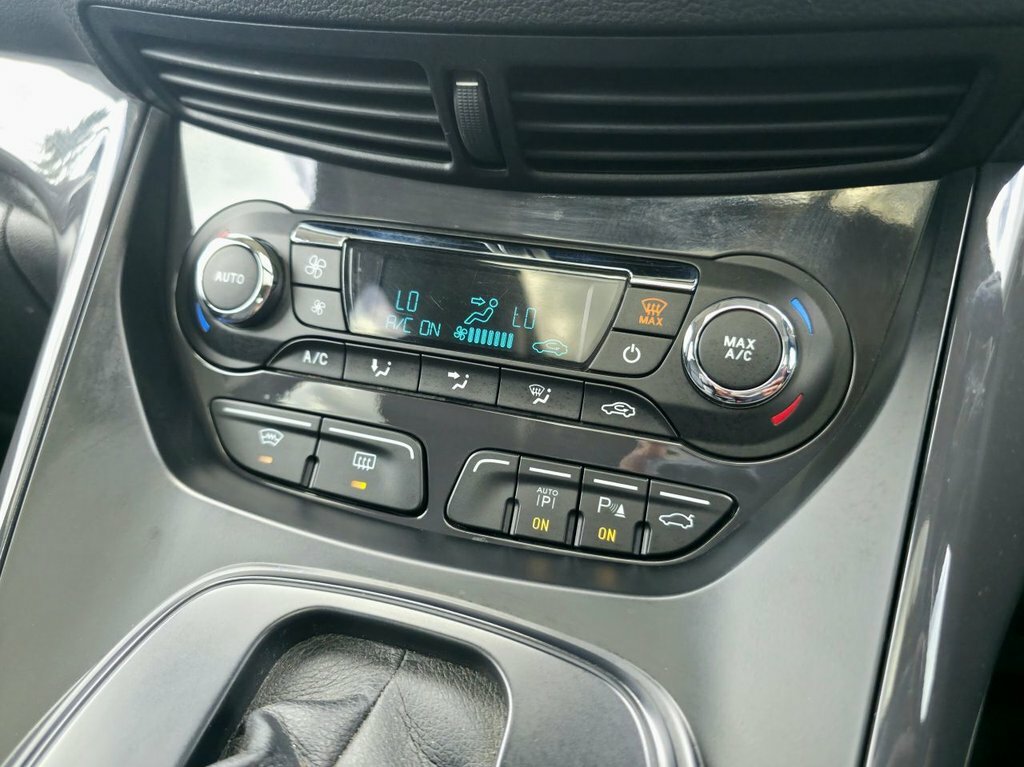 Ford Kuga 2.0 Tdci 163 Titanium X 4Wd Panroof Leath White #32