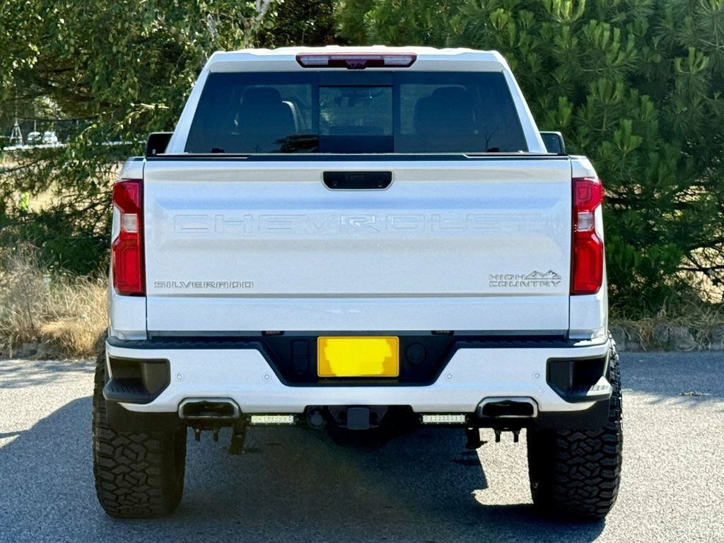 Chevrolet Silverado Petrol L300LLR White #4