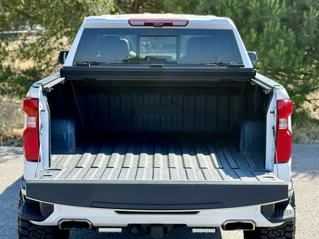 Chevrolet Silverado Petrol L300LLR White #5