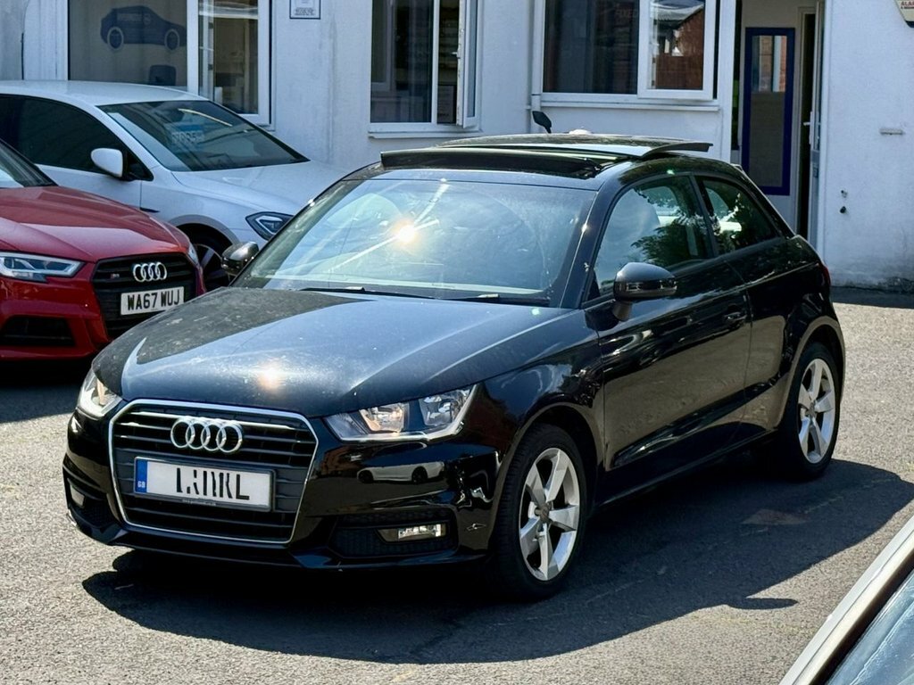 Audi A1 1L Sport Black #2