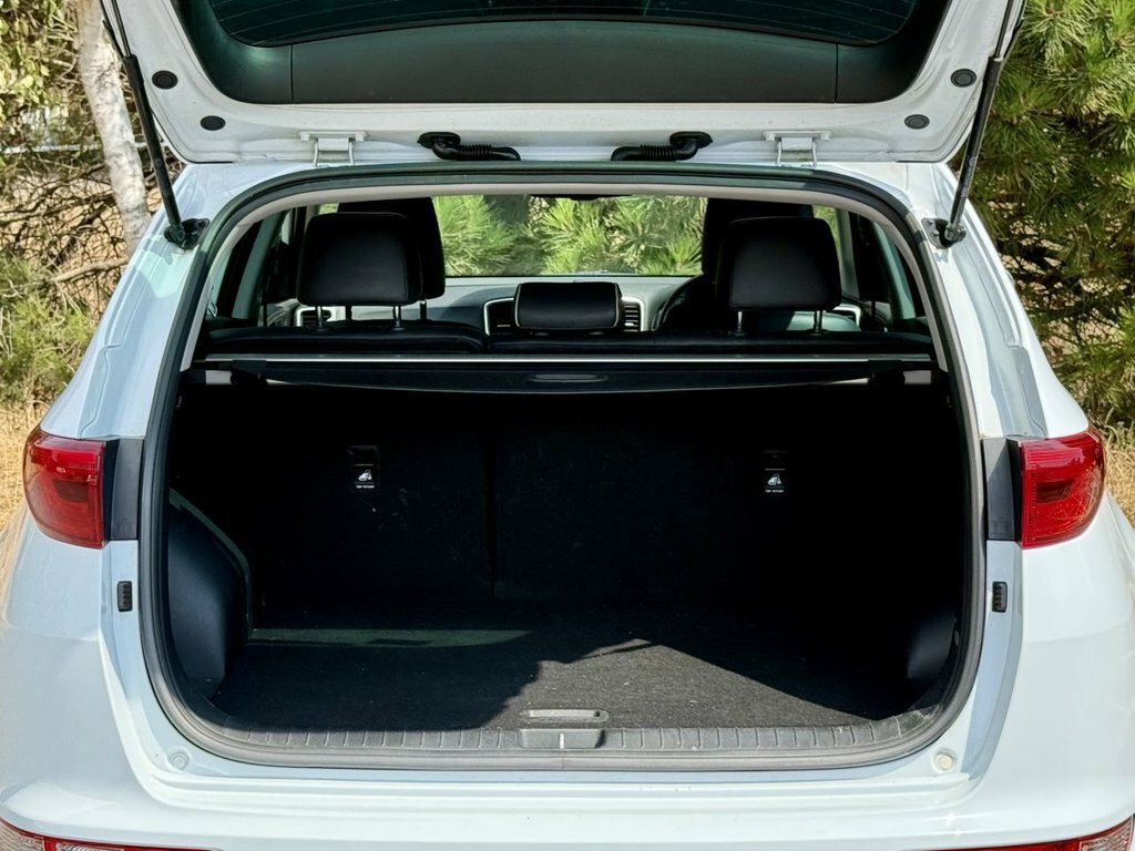 Kia Sportage 2L Kx-3 White #5