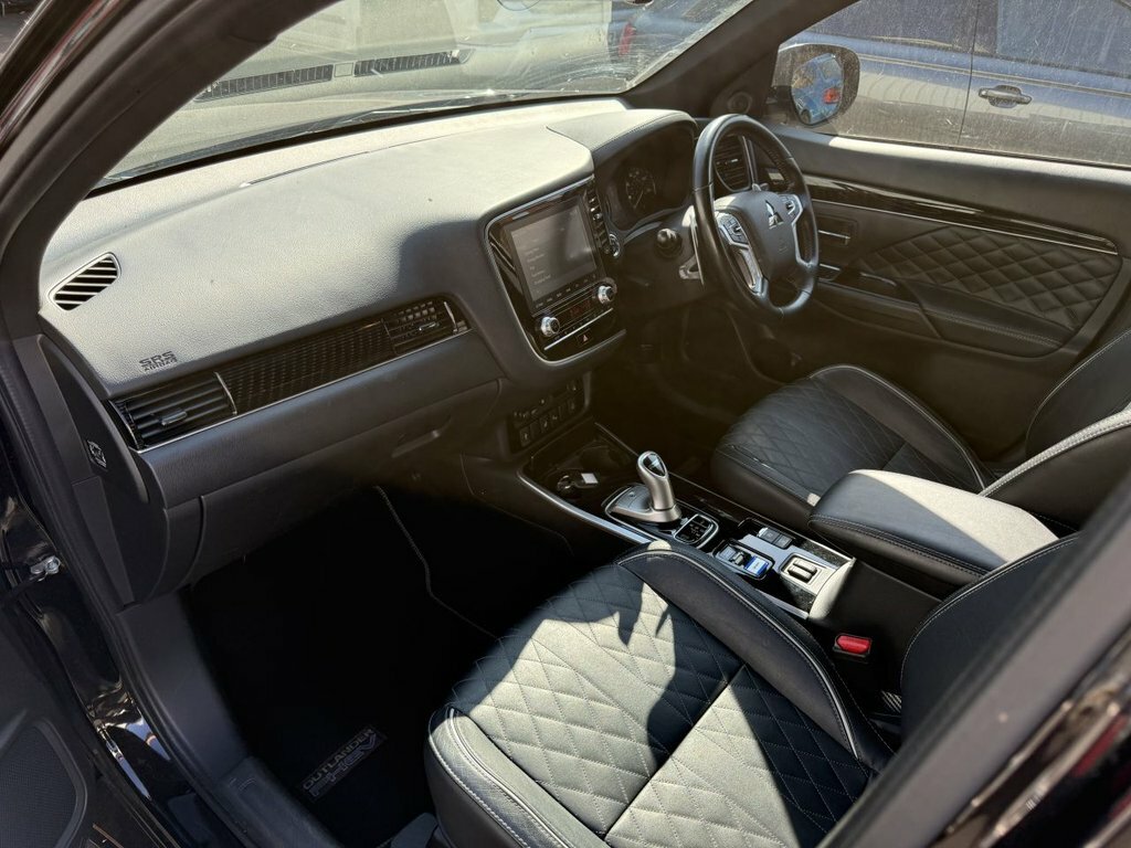 Mitsubishi Outlander 2L Exceed Black #5