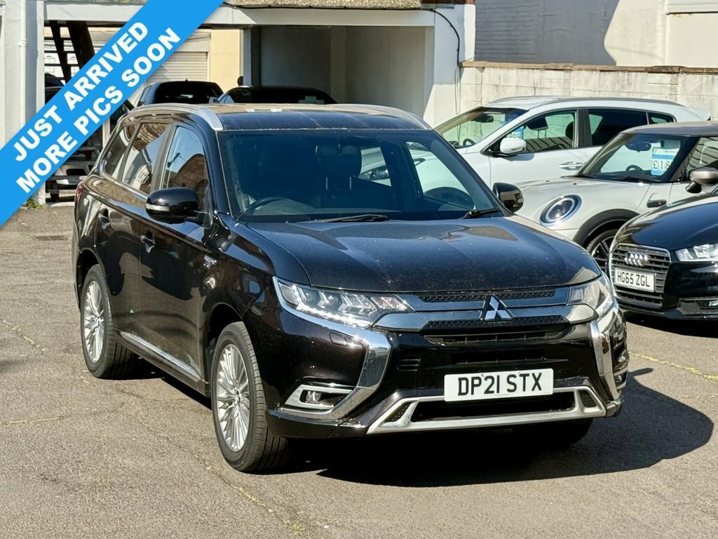 Mitsubishi Outlander 2L Exceed Black
