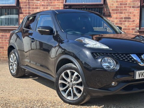 Nissan Juke White #16