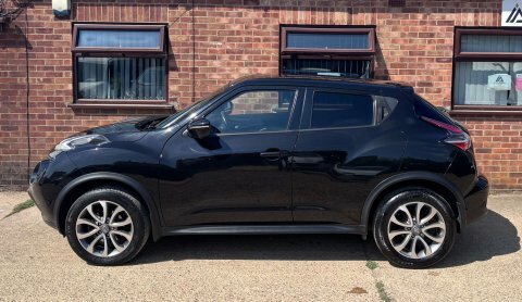Nissan Juke White #4