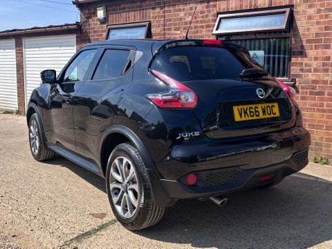 Nissan Juke White #13