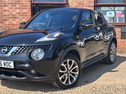 Nissan Juke White #18