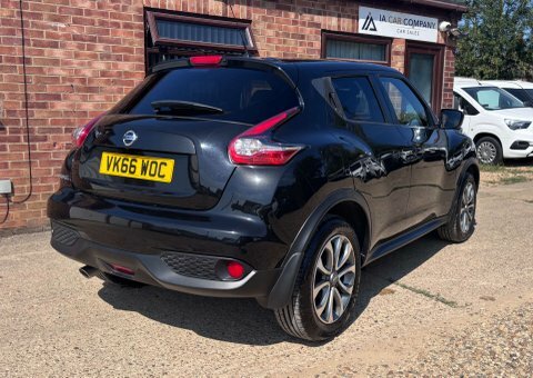Nissan Juke White #14
