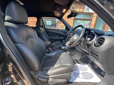 Nissan Juke White #33