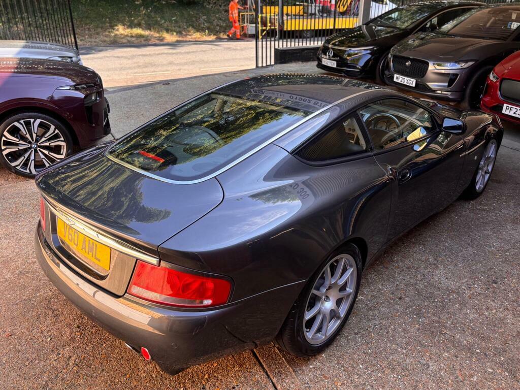 Aston Martin Vanquish V12 Vanquish Silver #24