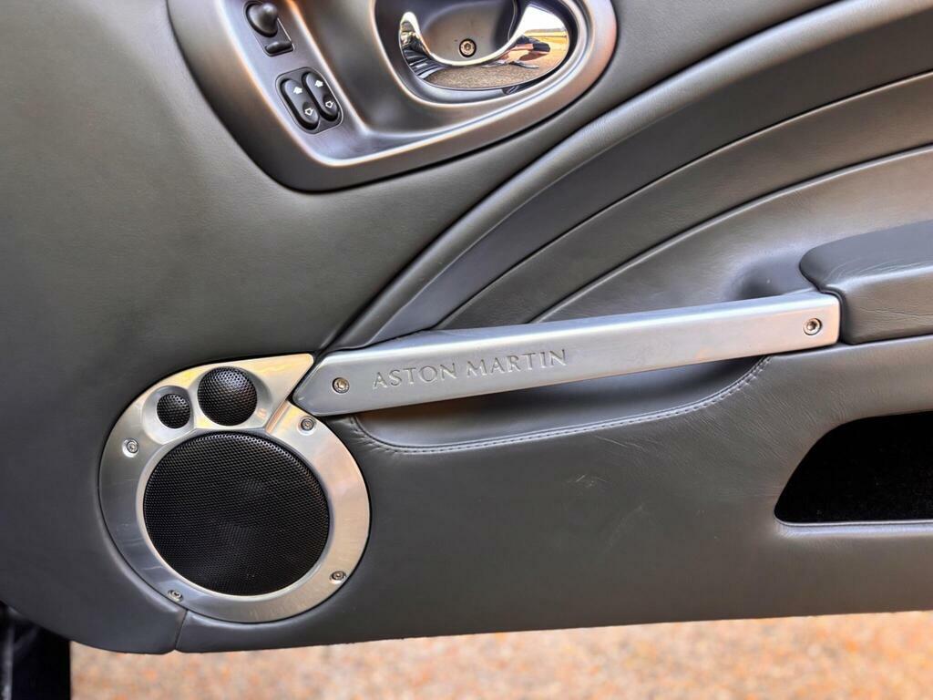 Aston Martin Vanquish V12 Vanquish Silver #19