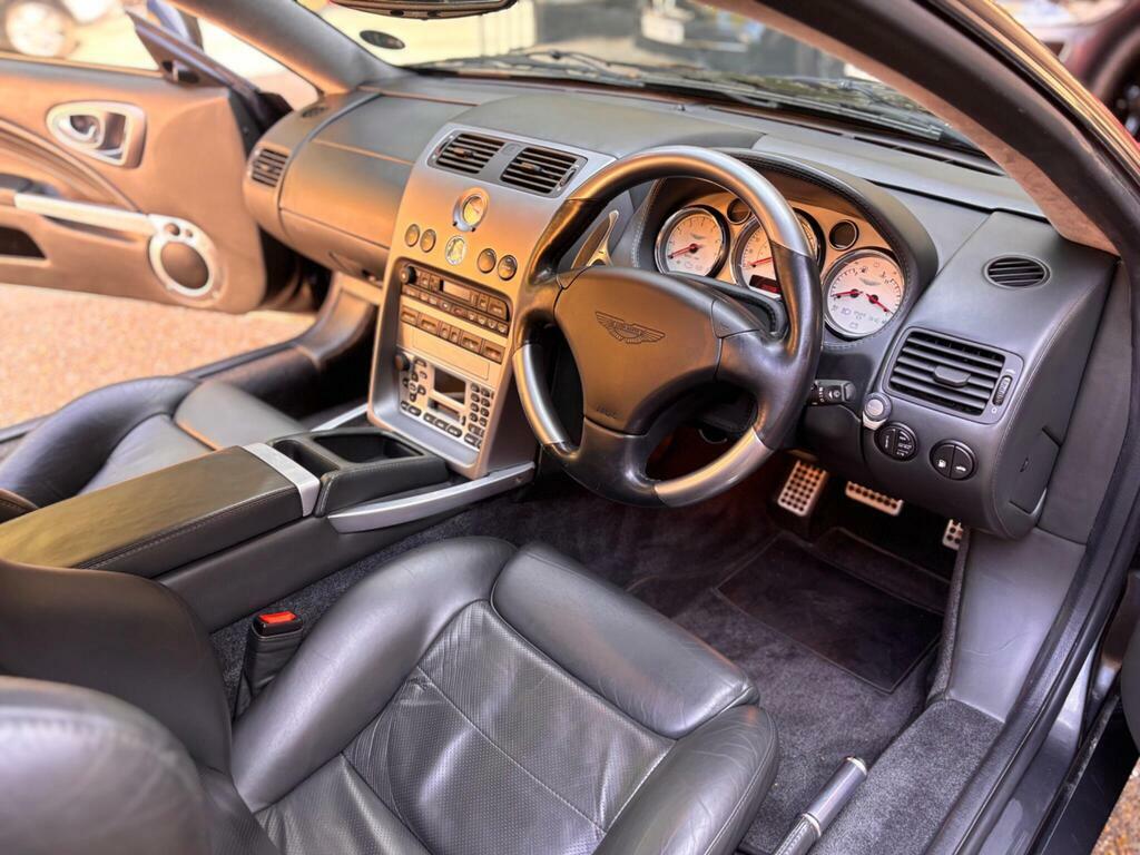 Aston Martin Vanquish V12 Vanquish Silver #9