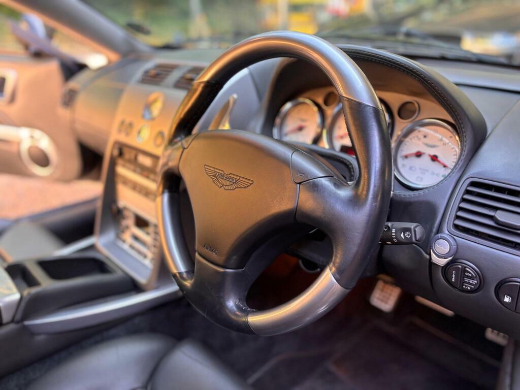 Aston Martin Vanquish V12 Vanquish Silver #11