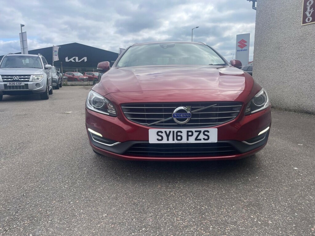 Volvo V60 2.0 Se Lux D3 Red #2