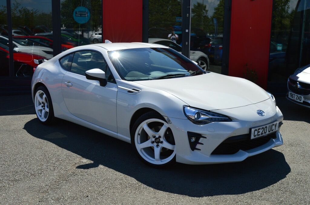 Toyota GT86 Boxer D-4s Pro Coupe White #2