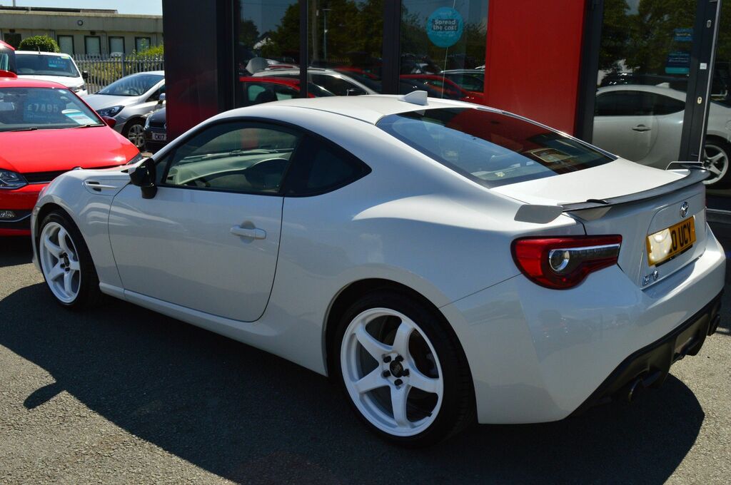 Toyota GT86 Boxer D-4s Pro Coupe White #6