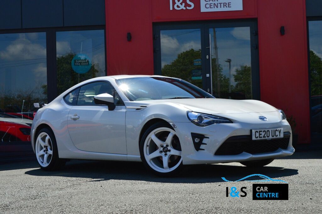 Toyota GT86 Boxer D-4s Pro Coupe White