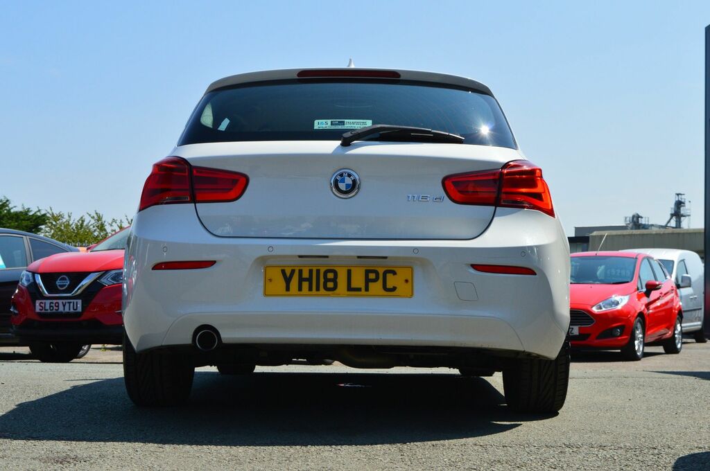 BMW 1 Series 116D Se Business Hatchback White #6