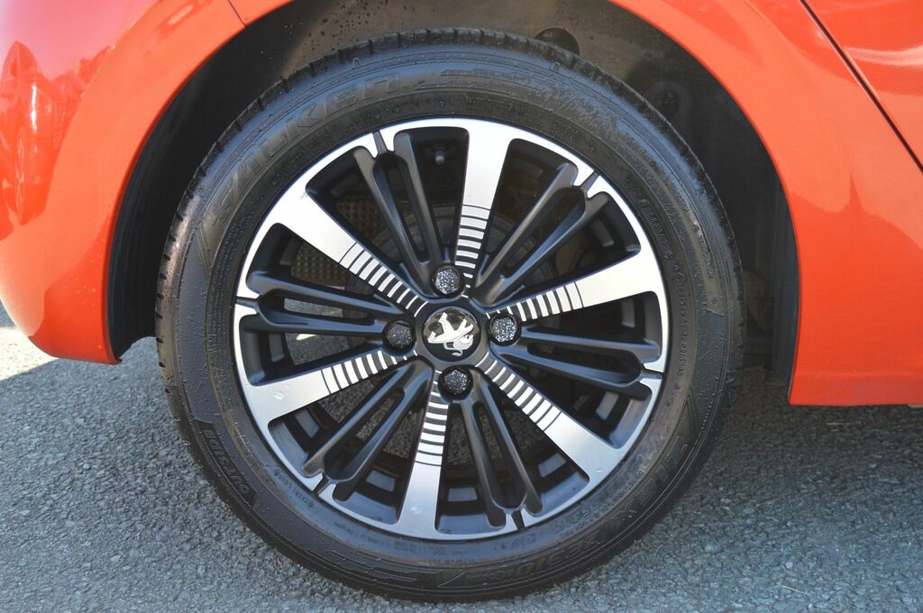 Peugeot 208 Puretech Allure Premium Hatchback Orange #5