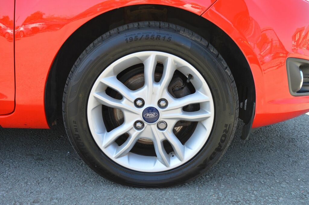 Ford Fiesta Ecoboost Zetec Hatchback GU15EPZ Red #6
