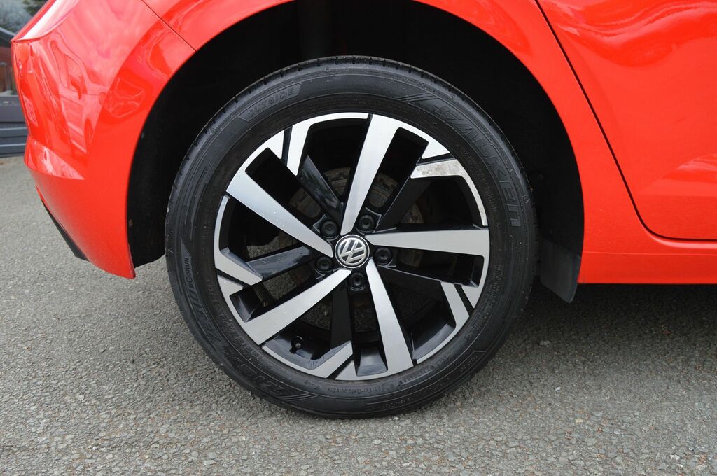 Volkswagen Polo Evo Beats Hatchback Red #4