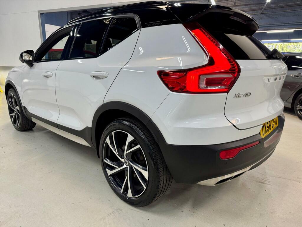 Volvo XC40 Suv 2.0 T4 R-design Awd Euro 6 Ss 201 White #4