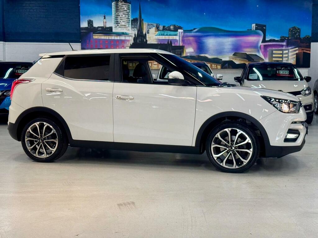 SsangYong Tivoli Suv 1.6 E-xgi Ultimate Euro 6 Ss 201868 White #2