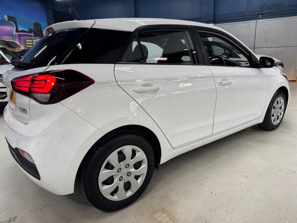 Hyundai I20 Hatchback 1.2 S Connect Euro 6 Ss 201868 White #3