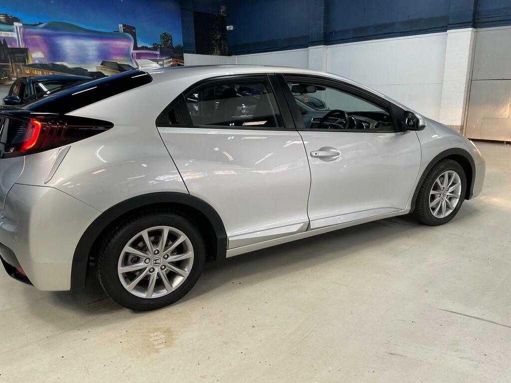 Honda Civic Hatchback 1.6 I-dtec Se Plus Navi Euro 5 Ss 5 Silver #5