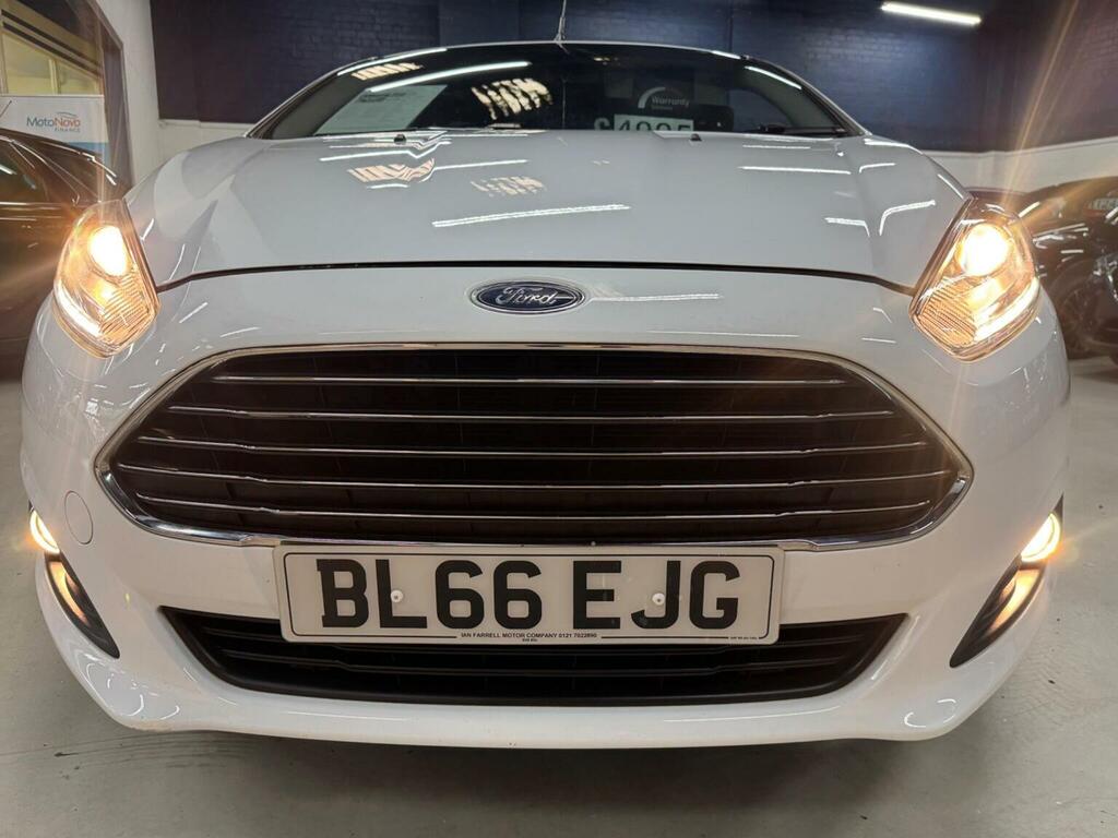 Ford Fiesta Hatchback 1.25 Zetec Euro 6 201666 White #4