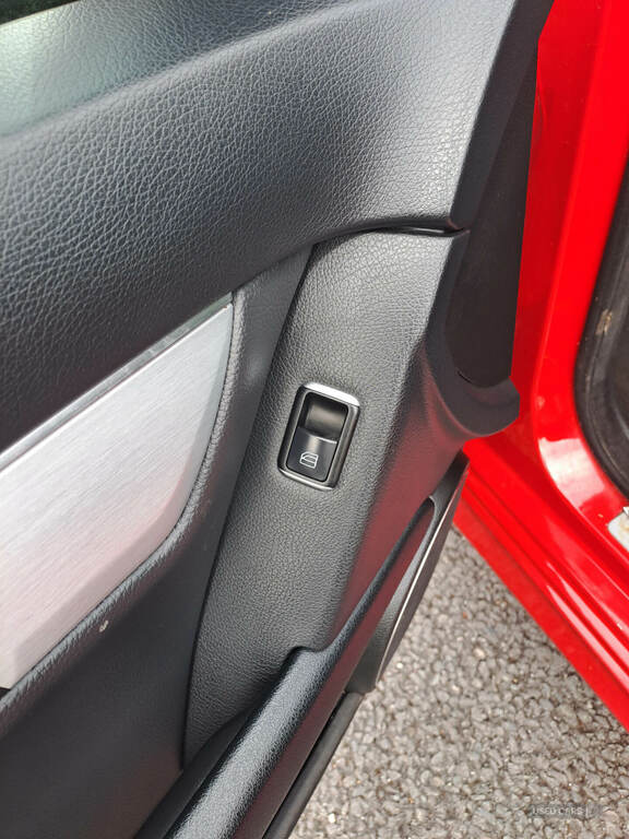 Mercedes-Benz C Class C220 Cdi Blueefficiency Amg Sport Red #3