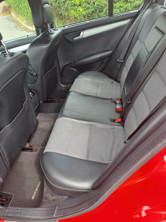 Mercedes-Benz C Class C220 Cdi Blueefficiency Amg Sport Red #4
