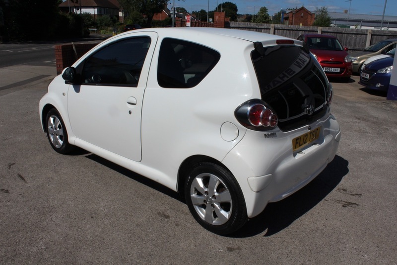 Toyota Aygo Vvt-i Fire White #2