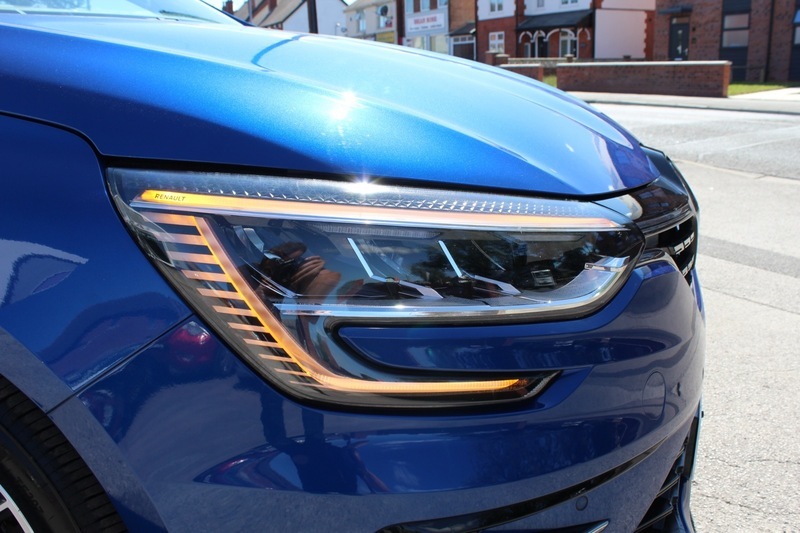 Renault Megane 1.5 Blue Dci Iconic Sport Tourer White #28