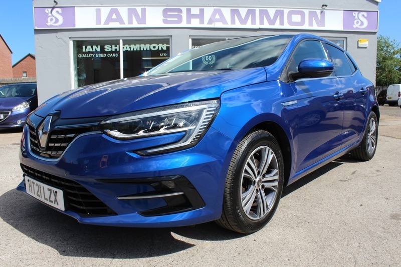 Renault Megane 1.5 Blue Dci Iconic Sport Tourer White #9