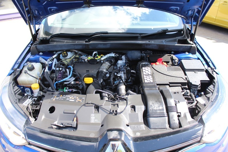 Renault Megane 1.5 Blue Dci Iconic Sport Tourer White #16