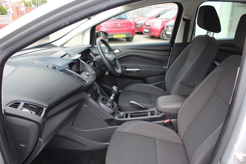 Ford C-Max Mpv 2.0 Tdci Titanium X Euro 6 Ss Nav 20 Red #18