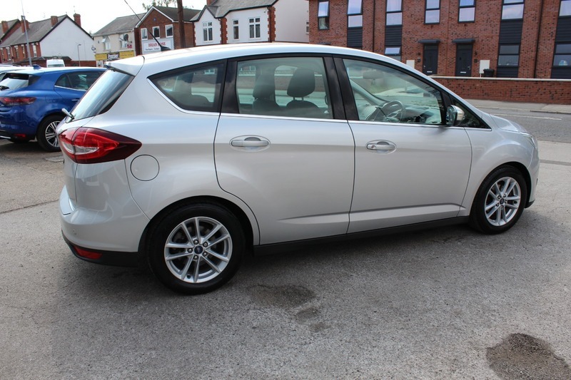 Ford C-Max Mpv 2.0 Tdci Titanium X Euro 6 Ss Nav 20 Red #7