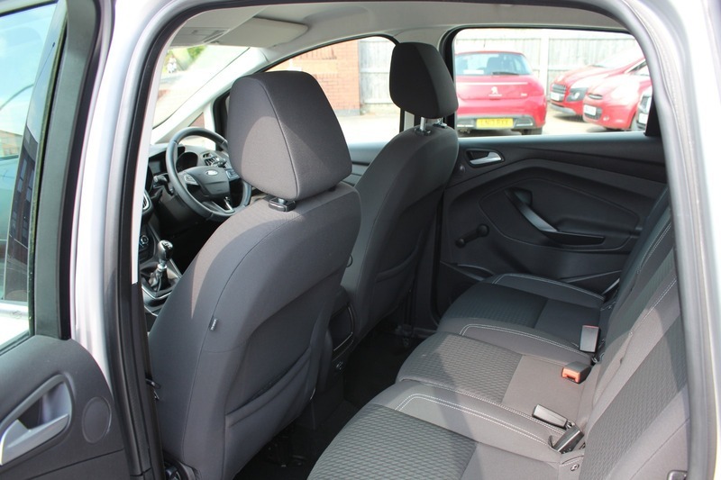 Ford C-Max Mpv 2.0 Tdci Titanium X Euro 6 Ss Nav 20 Red #20