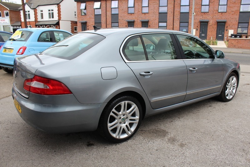 Skoda Superb Elegance2.0 Tdi Cr Dsg Grey #6