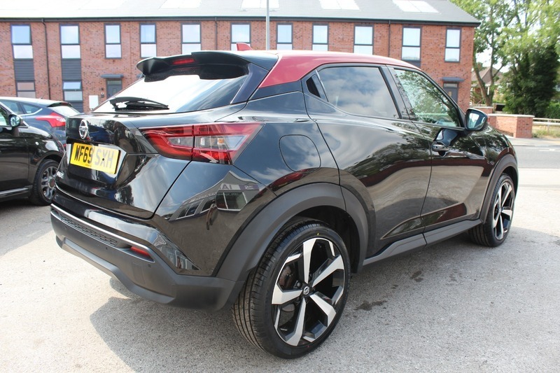 Nissan Juke Dig-t Tekna WF69SXH Black #5
