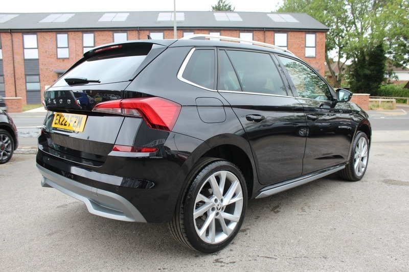 Skoda Kamiq Se L Executive Tsi Black #5