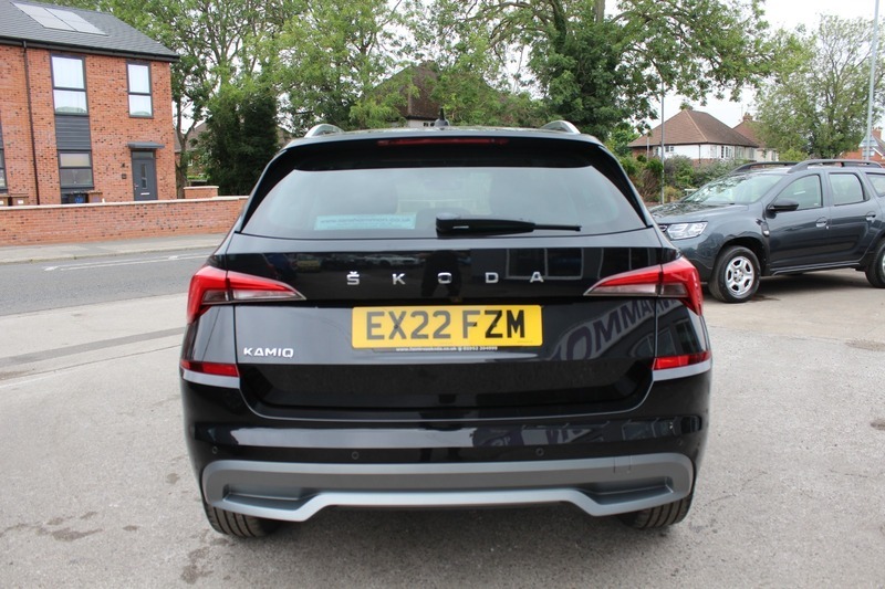 Skoda Kamiq Se L Executive Tsi Black #6