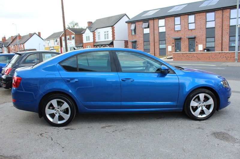 Skoda Octavia 1.4 Se Sport Tsi Blue #4