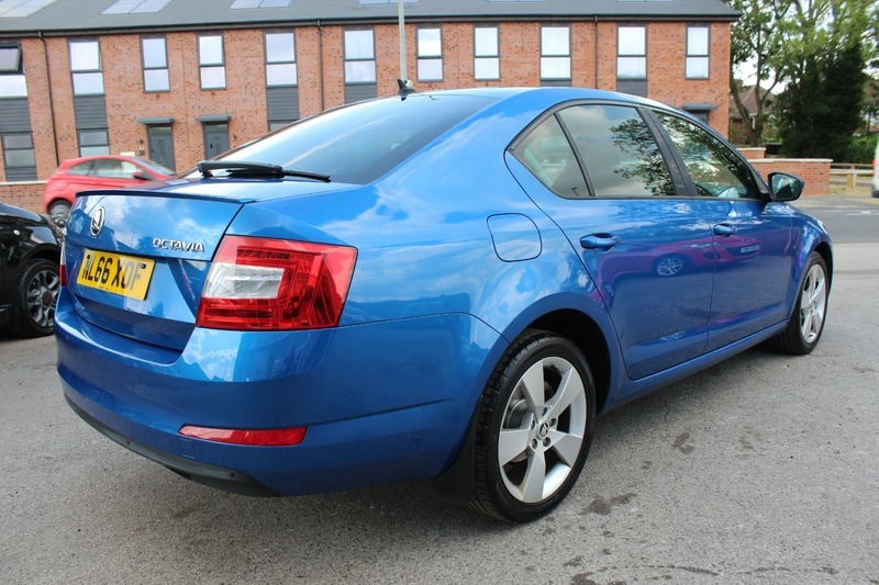 Skoda Octavia 1.4 Se Sport Tsi Blue #5