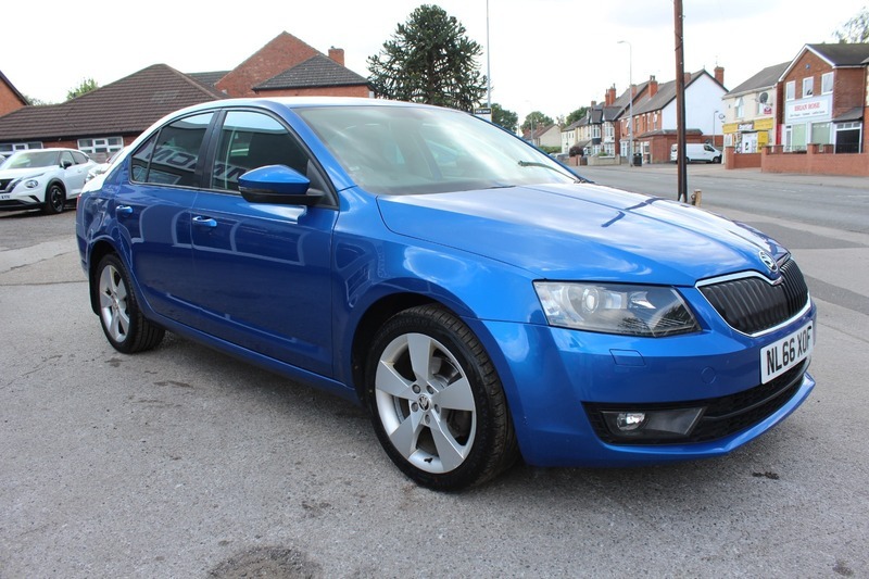 Skoda Octavia 1.4 Se Sport Tsi Blue #3