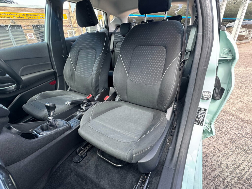 Ford Fiesta 1.5 Tdci Zetec Bo Play Series Hatchback Diese Green #3