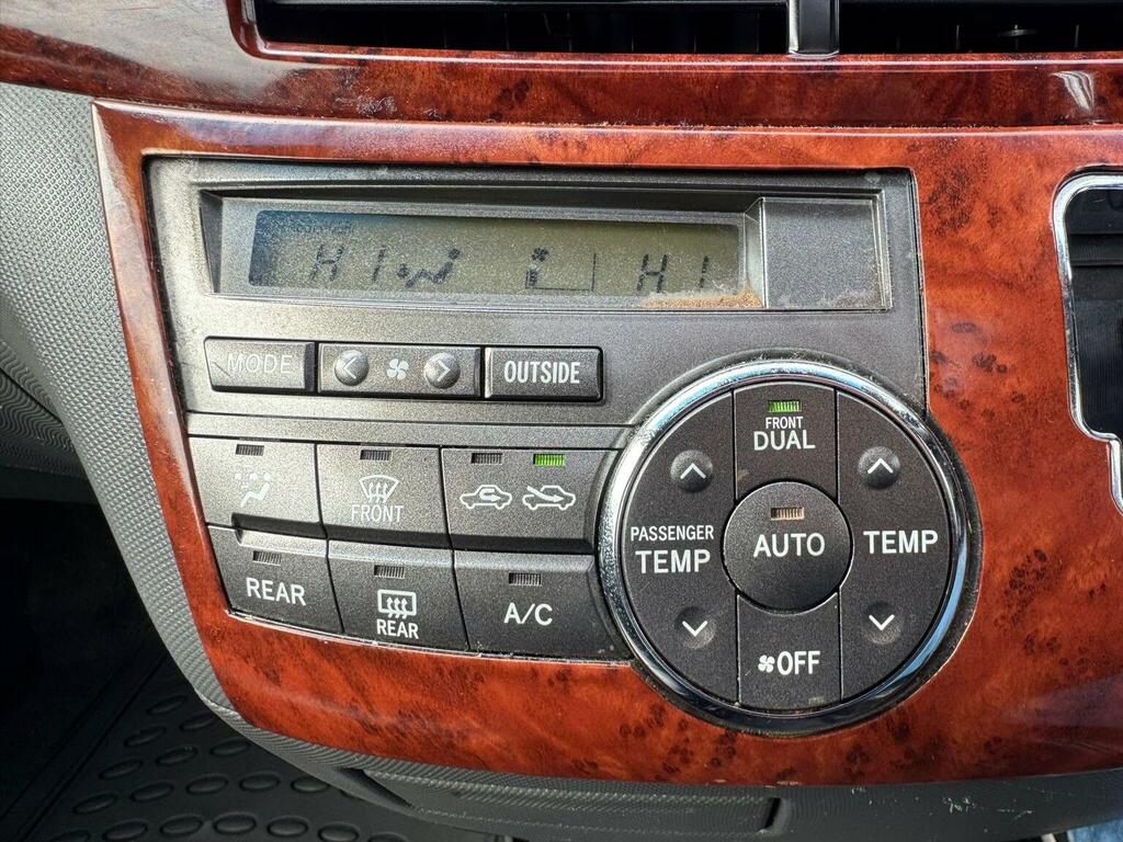 Toyota Estima 2.4 Hybrid 7 Seater Ulez White #50