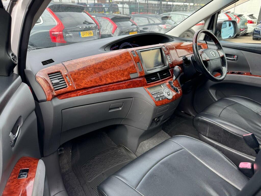 Toyota Estima 2.4 Hybrid 7 Seater Ulez White #29